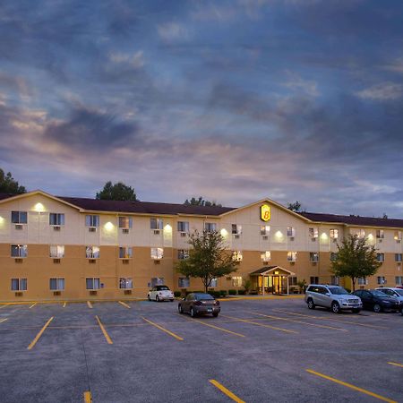 Super 8 By Wyndham Cromwell/Middletown Hotel Exterior photo